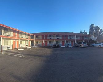 National 9 Santa Cruz - Santa Cruz - Gebouw