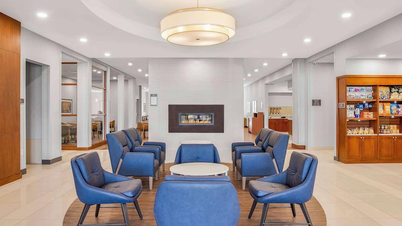 Homewood Suites by Hilton Winnipeg Airport-Polo Park, MB