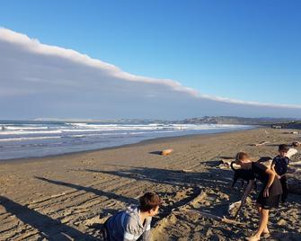 East Coast Escape - Bach with seaviews - Mahia - Beach