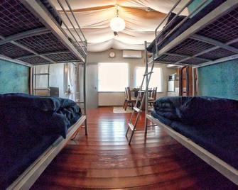 N0's Arrow - Onna - Sala de estar