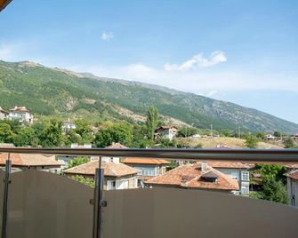 Central Apartment Mountain View - Karlovo - Balcón