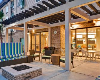 Home2 Suites by Hilton Hilton Head - Hilton Head Island - Patio