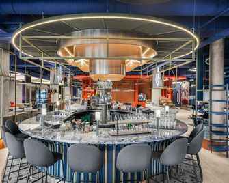 Tribe Budapest Airport - Budapest - Bar