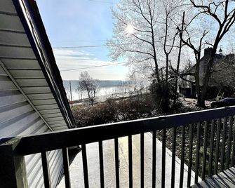 Sky parlor with river view - Aurora - Balkon