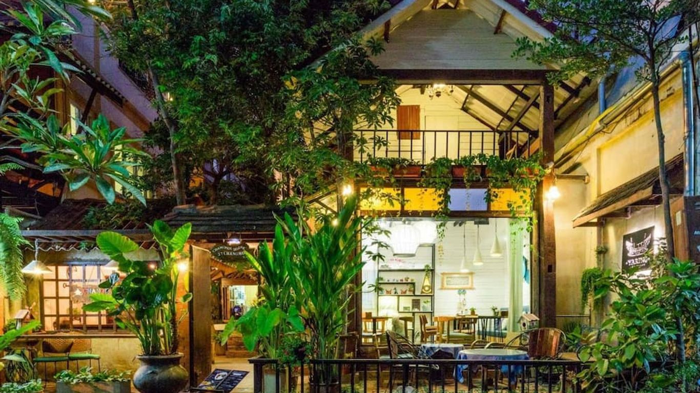 Changmoi House (Little Village)