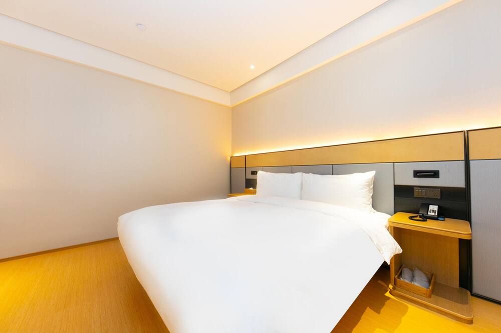 Ji Hotel Wuhan International Plaza thumbnail 3