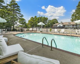 Candlewick Inn - Eureka Springs - Piscina