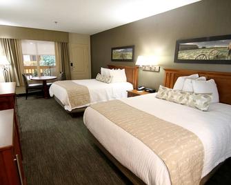 C'mon Inn & Suites Fargo - פארגו - חדר שינה