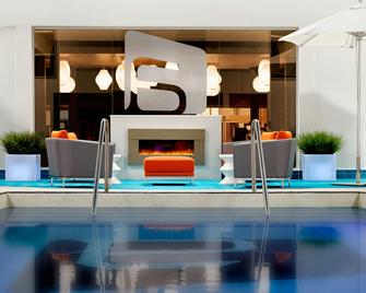Aloft Calgary University - Calgary - Pool