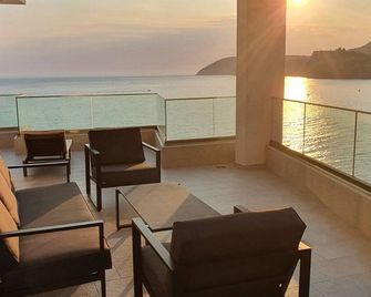 Hotel G Star - Sutomore - Balkon