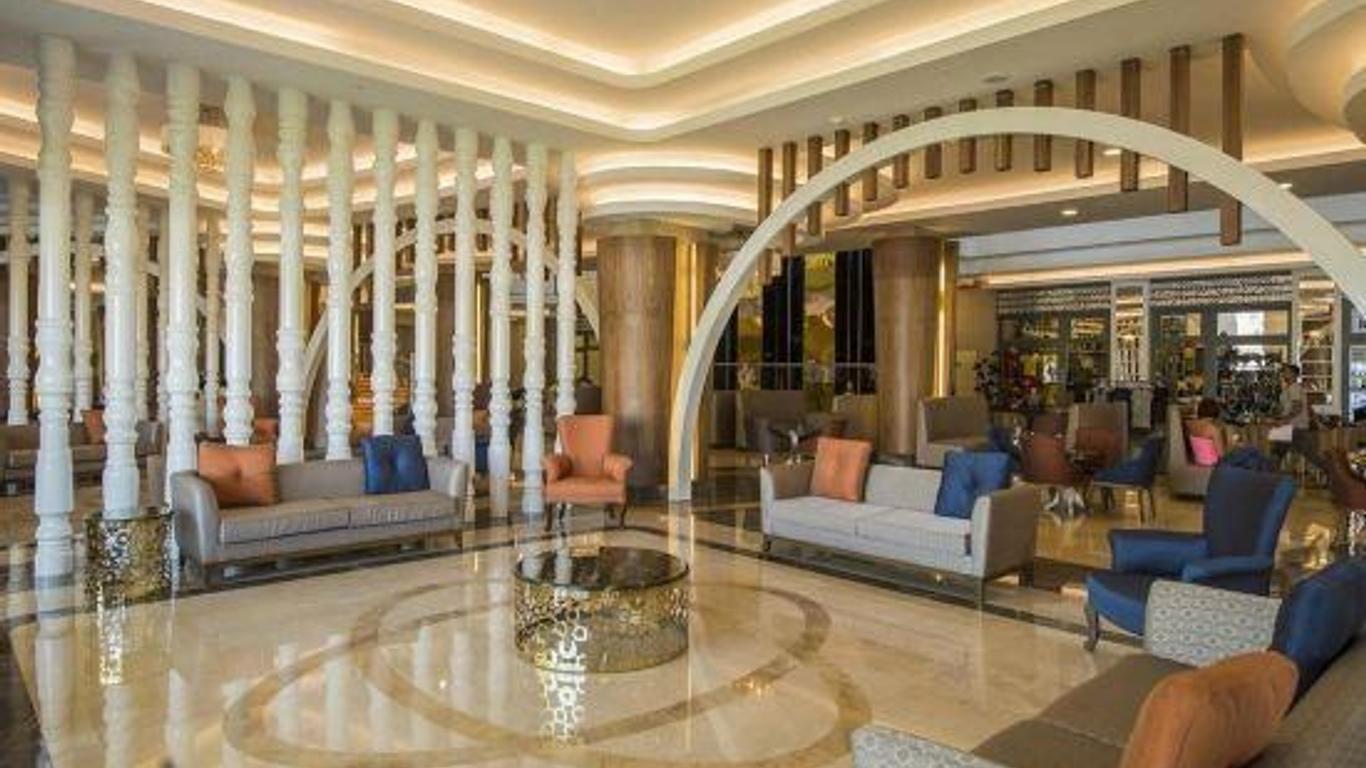 Dream World Resort & Spa