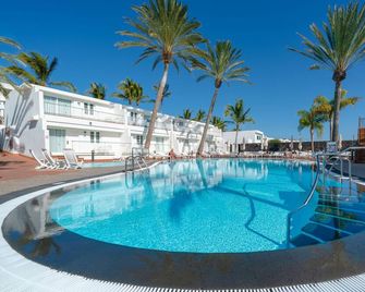 Plus Fariones Apartamentos - Puerto del Carmen - Piscina