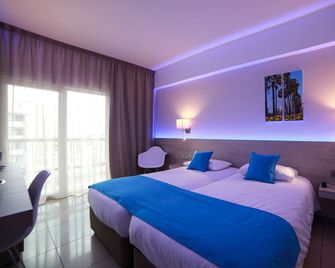 Les Palmiers Beach Hotel - Larnaca