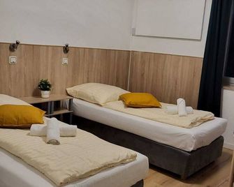 Hotel Mettmann - Mettmann - Спальня