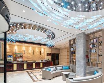 Jinxiang Hotel - Liuzhou - Receptionist
