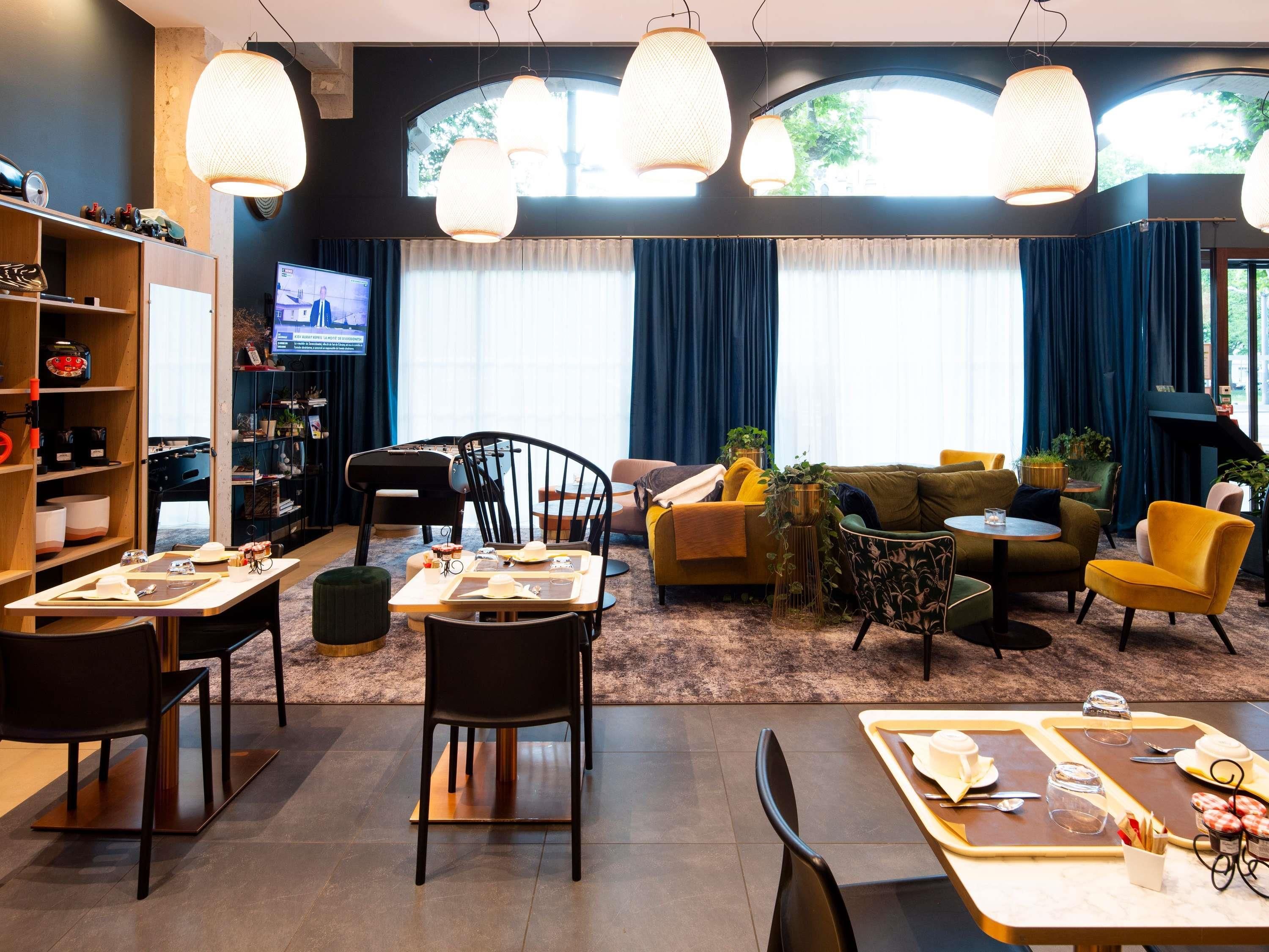 Aparthotel Adagio Lyon Patio Confluence thumbnail 3