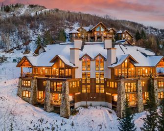 Falconhead Lodge - North - Steamboat Springs - Building