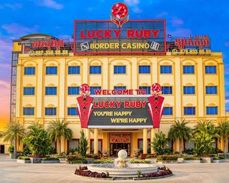 Lucky Ruby Border Casino - Preyvar - Edificio