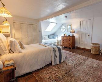 Historic 4-bedroom Farmhouse on Martha's Vineyard - West Tisbury - Sypialnia