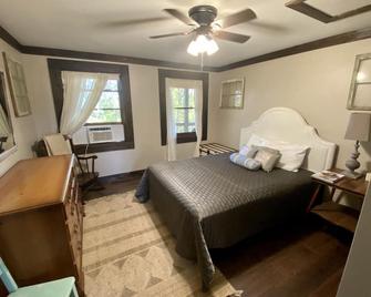 Mountain cabin with Views - Pickens - Bedroom