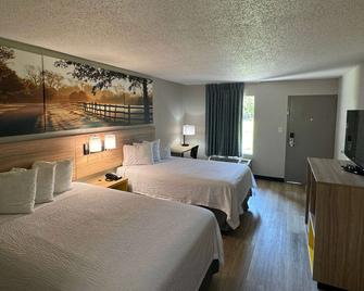 Days Inn by Wyndham Crystal River - Crystal River - Bedroom