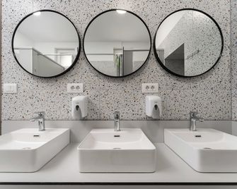 Hostel Antique - Pula - Baño