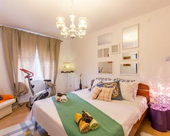 Holiday house with a swimming pool Opuzen, Neretva Delta - Usce Neretve - 8818 - Opuzen - Bedroom