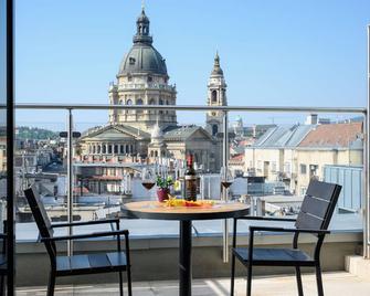 Hilton Garden Inn Budapest City Centre - Budapest - Balkon