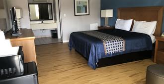 Relax Inn - Savannah - Bedroom