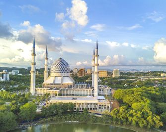 Smart Hotel Shah Alam Seksyen 15 - Shah Alam - Building