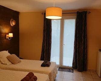 Hotel Les Oliviers - Cabrières-d'Avignon - Slaapkamer