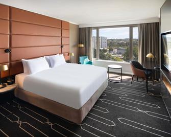 Mercure Sydney Parramatta - Rosehill - Bedroom