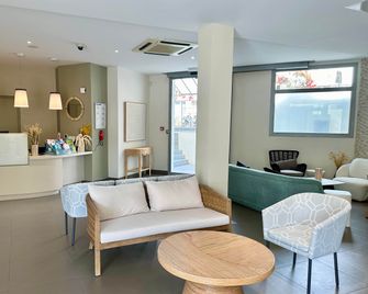 B&B HOTEL Antibes Juan-les-Pins - אנטיב