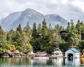Stillpoint Lodge - Homer - Outdoor view