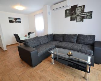 Apartments Villa Visnjik - Zadar - Living room