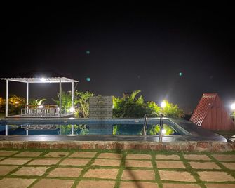 Sahyadri Farmhouse - Mahabaleshwar - Pool