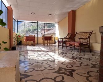Hostal Apu Qhawarina - Ollantaytambo - Salónek