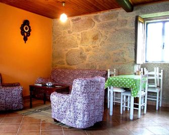 Tourist Apartment Darriba Room - Celanova - Sala de estar