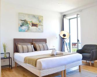Studio Biarritz - rénové et moderne - au calme - centre ville - tout à pied - Biarritz - Sypialnia