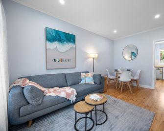Brighton Breeze Retreat - 1BR, parking, Wifi - Brighton