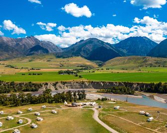 Under Canvas North Yellowstone - Paradise Valley - Livingston - Budynek