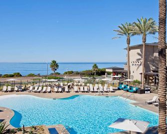 Cape Rey Carlsbad Beach, a Hilton Resort and Spa - קרלסבאד - בריכה