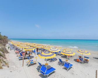 Riva di Paradiso Apartments - Otranto - Plaża