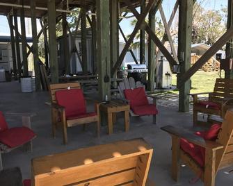 Spring Warrior Fish Camp #3 Located on the Gulf of Mexico - Perry - Patio