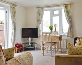 1 bedroom accommodation in Dursley - Dursley - Living room