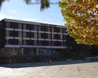 Hotel Shterev Karlovo - Karlovo - Building