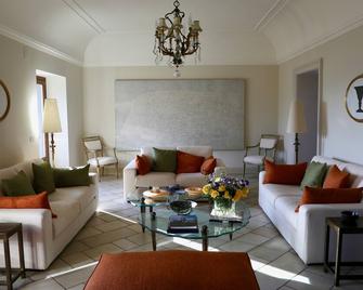 La Dimora del Castelluccio - Castiglione di Sicilia - Living room