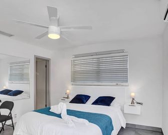 Unit D Sea&i Private Room Near Deerfield Beach - Deerfield Beach - Ložnice