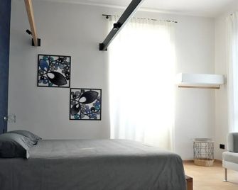 Invento Bnb Unconventional Maison - Civitanova Marche - Habitación