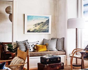 Block Island Beach House - Block Island - Sala de estar